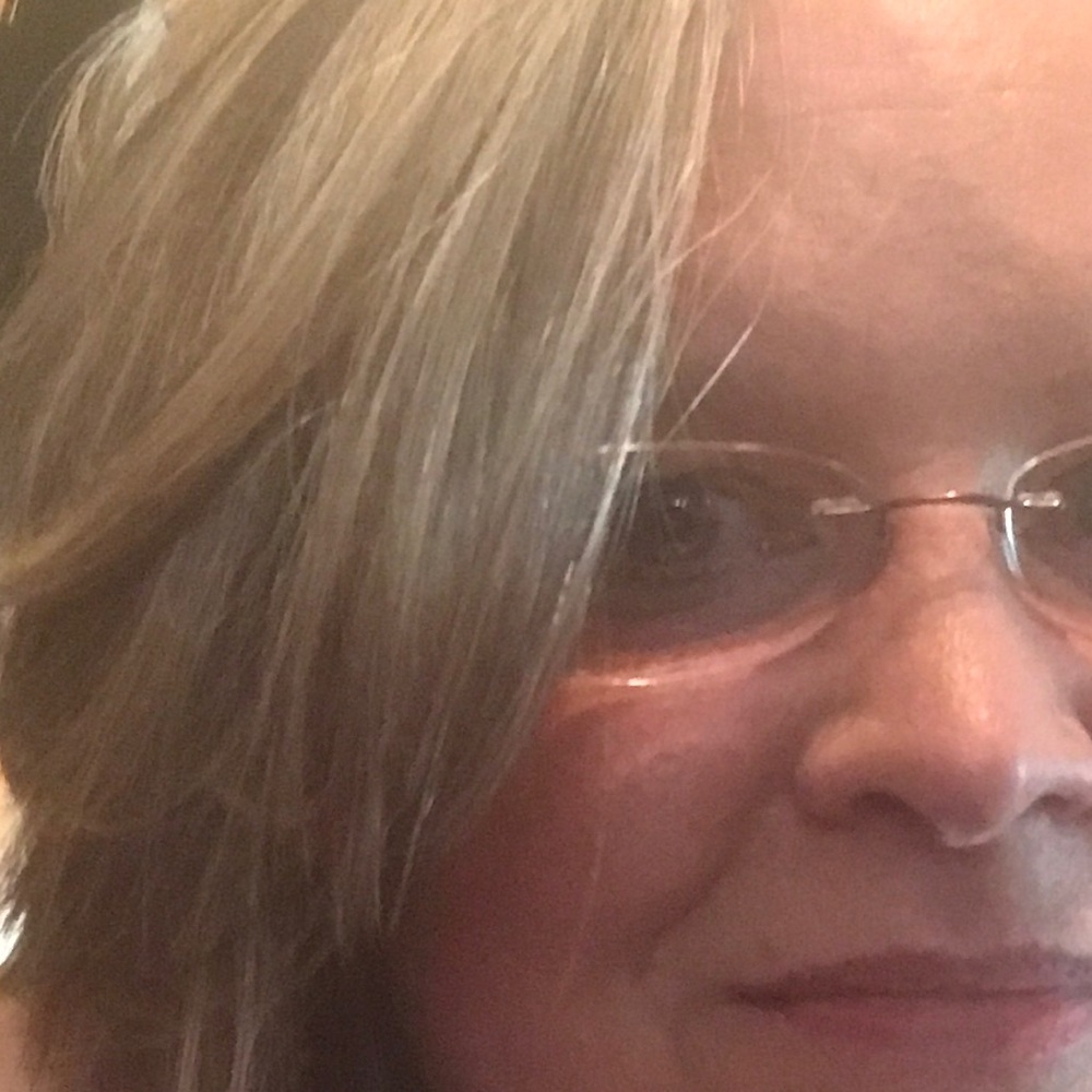 Meet your Posher, Liz